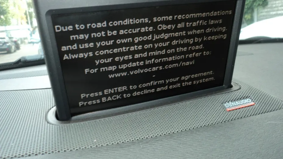 VOLVO XC70 -