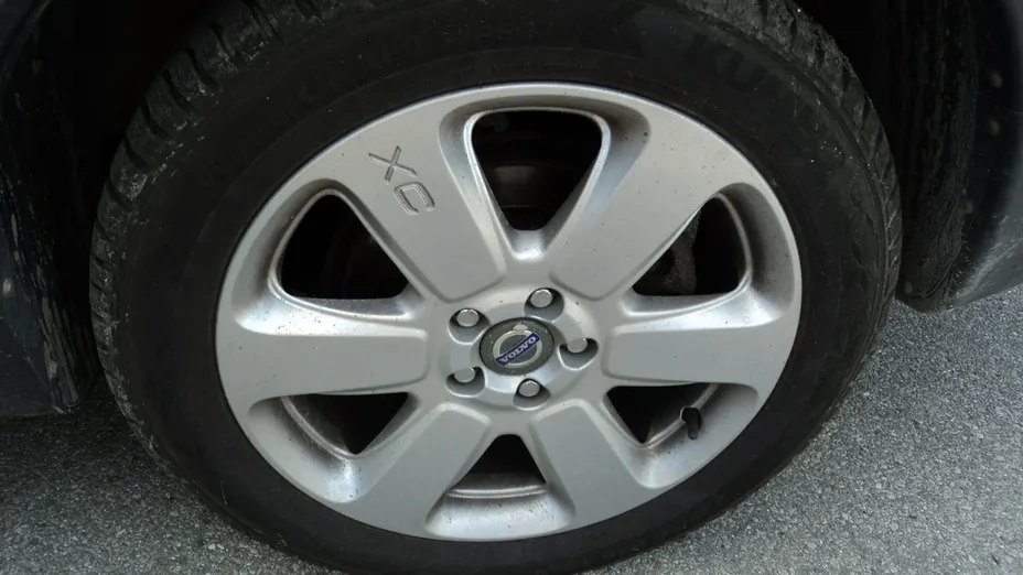 VOLVO XC70 -