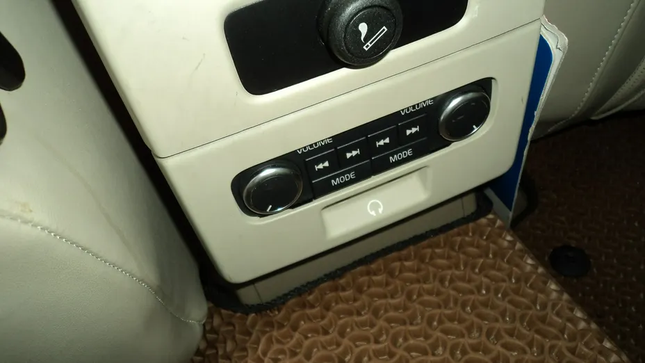 VOLVO XC70 -