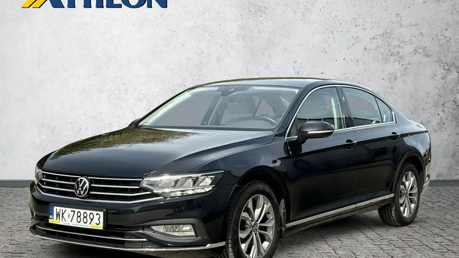 VOLKSWAGEN Passat -