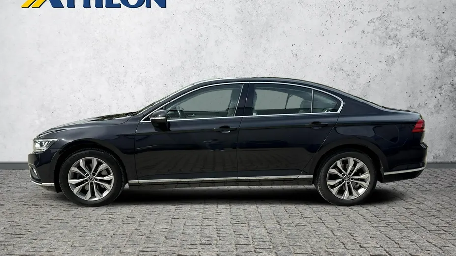 VOLKSWAGEN Passat -