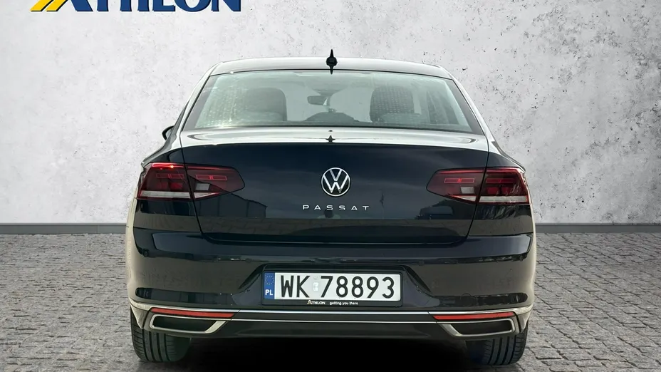 VOLKSWAGEN Passat -