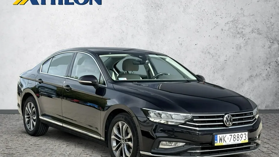VOLKSWAGEN Passat -