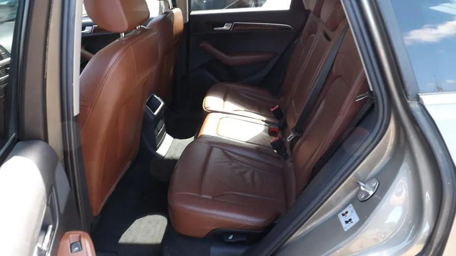 AUDI Q5 -