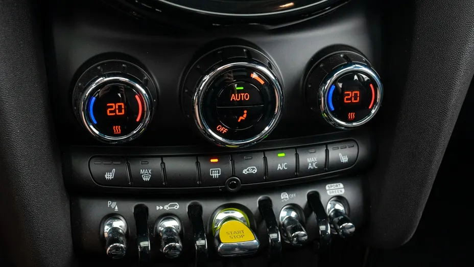 MINI Cooper -