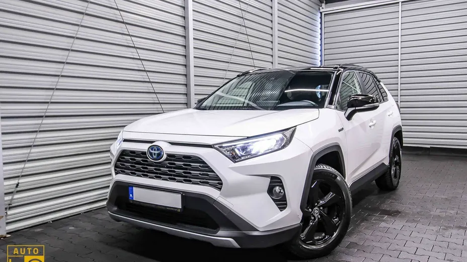 TOYOTA RAV4 -