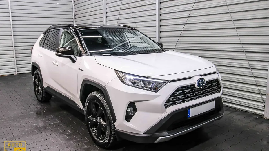 TOYOTA RAV4 -