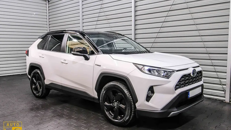 TOYOTA RAV4 -