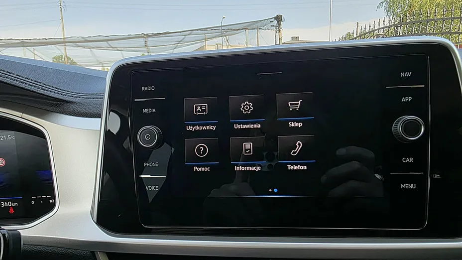 VOLKSWAGEN T-ROC -