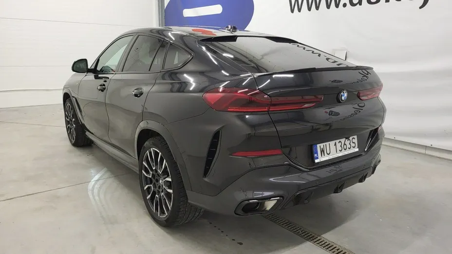 BMW X6 -