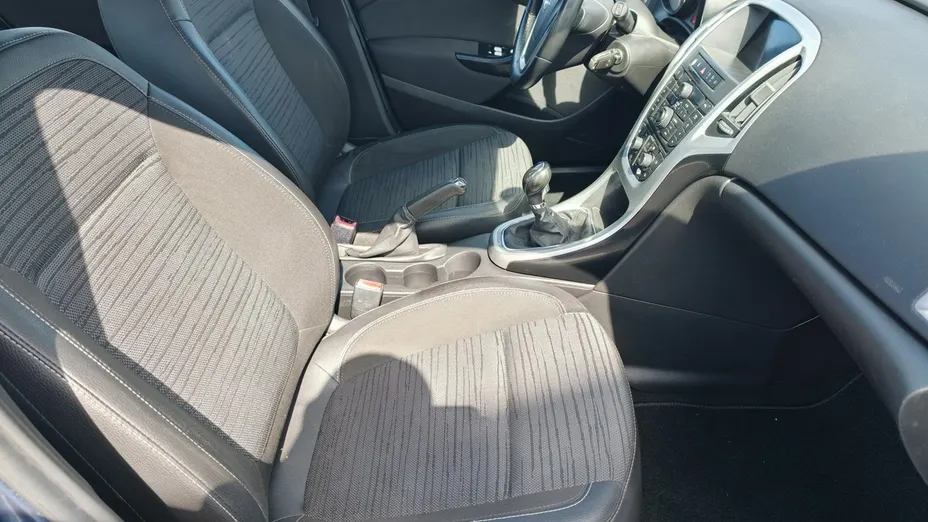 OPEL Astra -