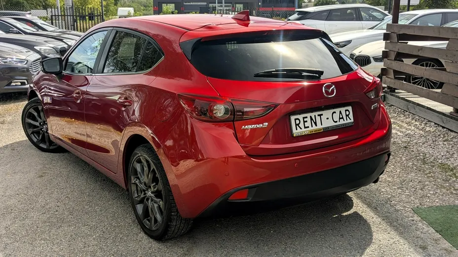MAZDA 3 -