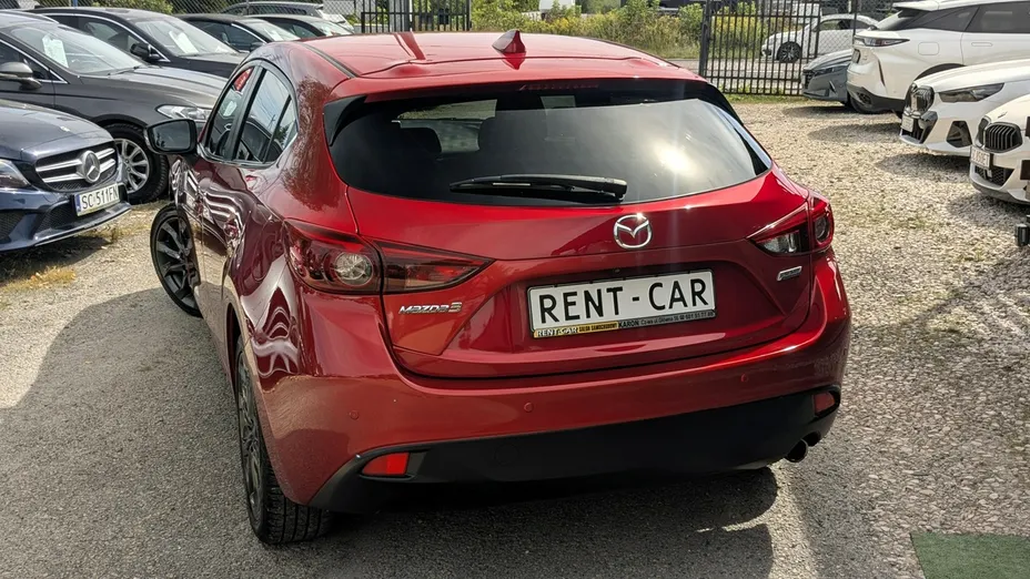 MAZDA 3 -