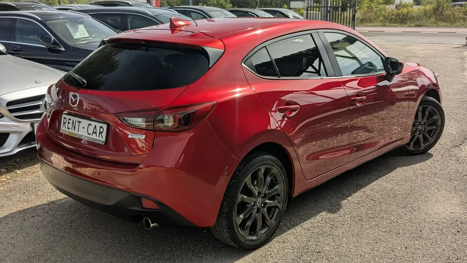 MAZDA 3 -