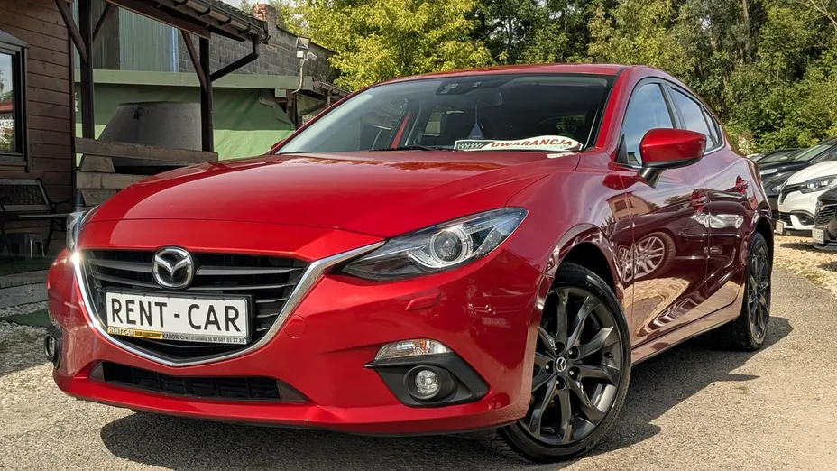 MAZDA 3 -