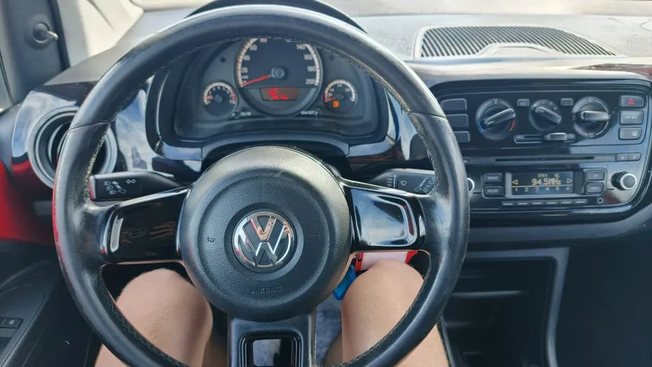 VOLKSWAGEN up! -