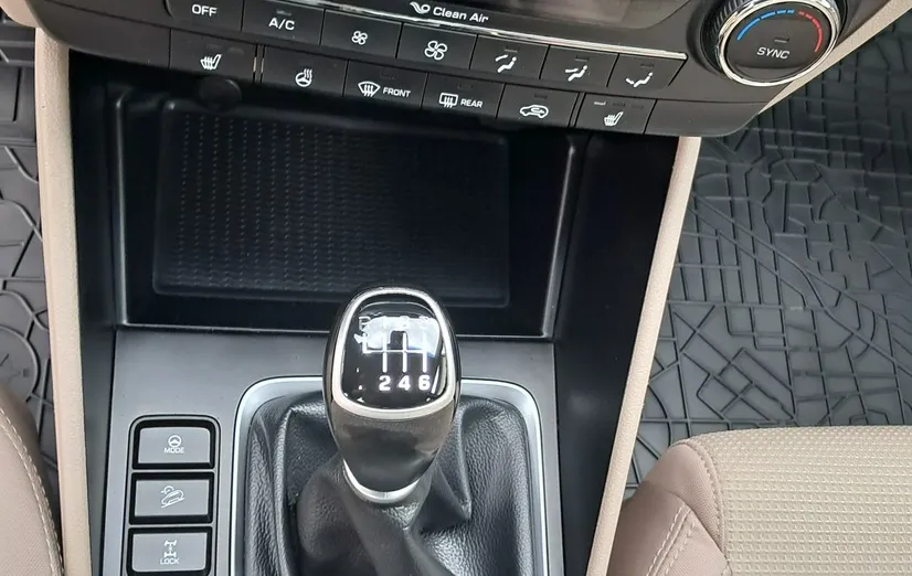 HYUNDAI Tucson -