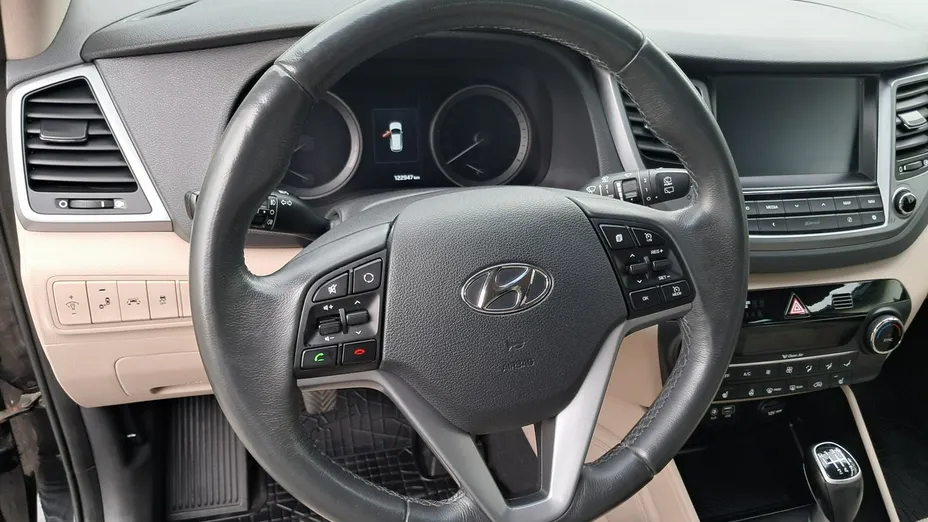HYUNDAI Tucson -