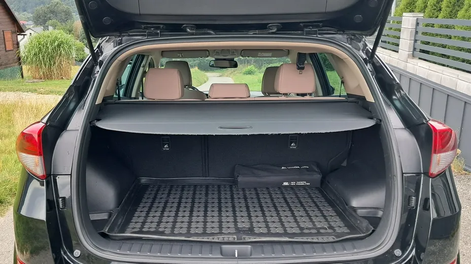HYUNDAI Tucson -