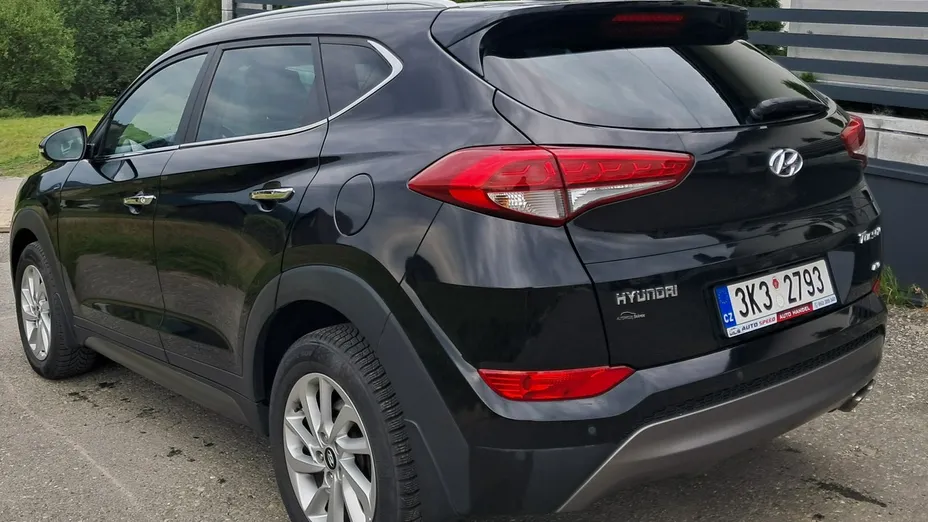 HYUNDAI Tucson -