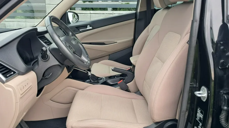 HYUNDAI Tucson -