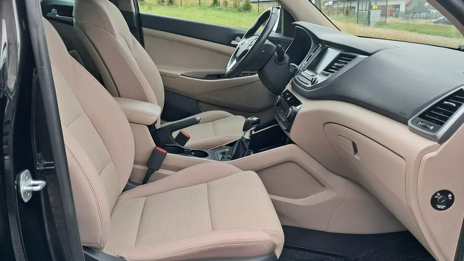 HYUNDAI Tucson -