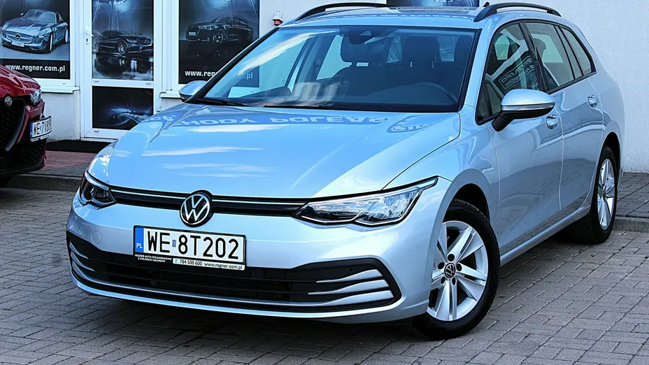 VOLKSWAGEN Golf -
