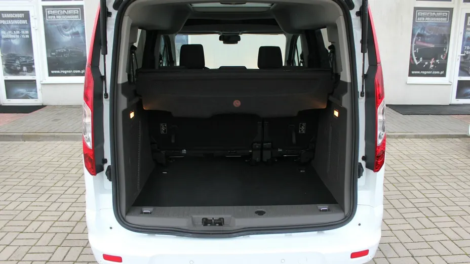FORD Tourneo Connect -