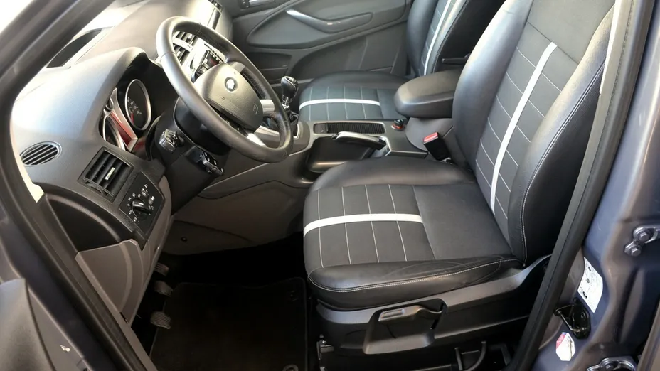 FORD Kuga -
