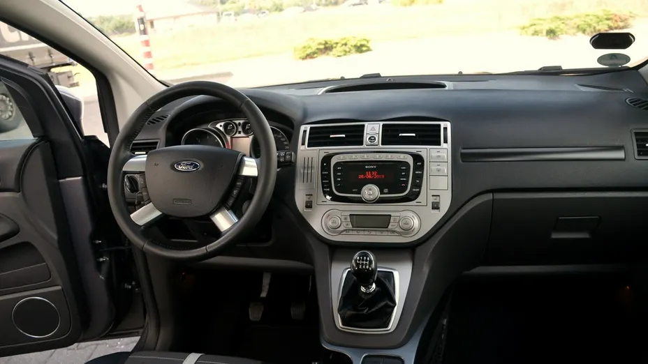 FORD Kuga -