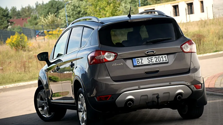 FORD Kuga -