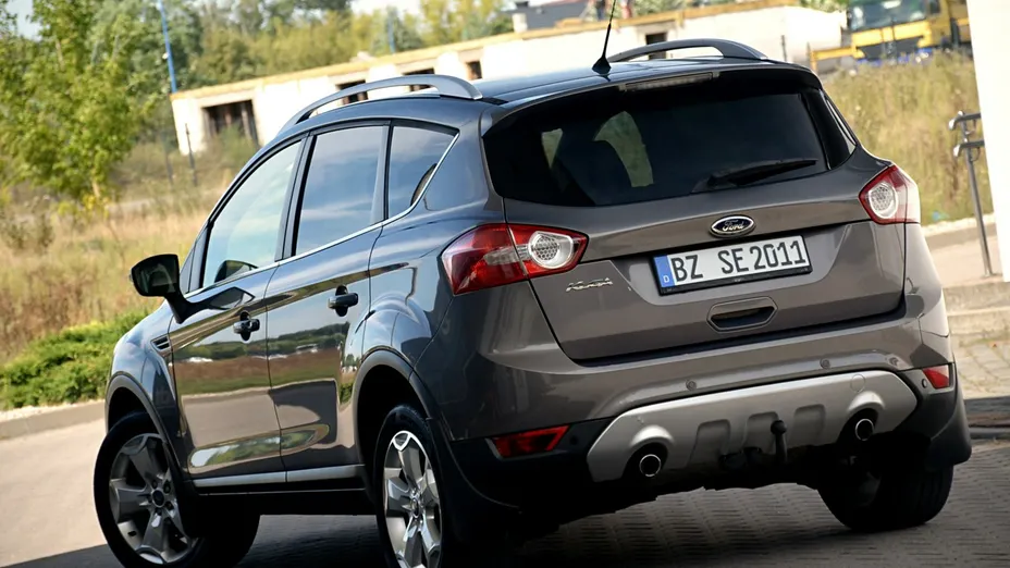 FORD Kuga -
