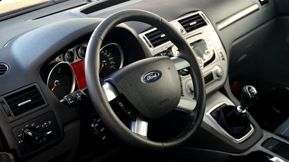 FORD Kuga -