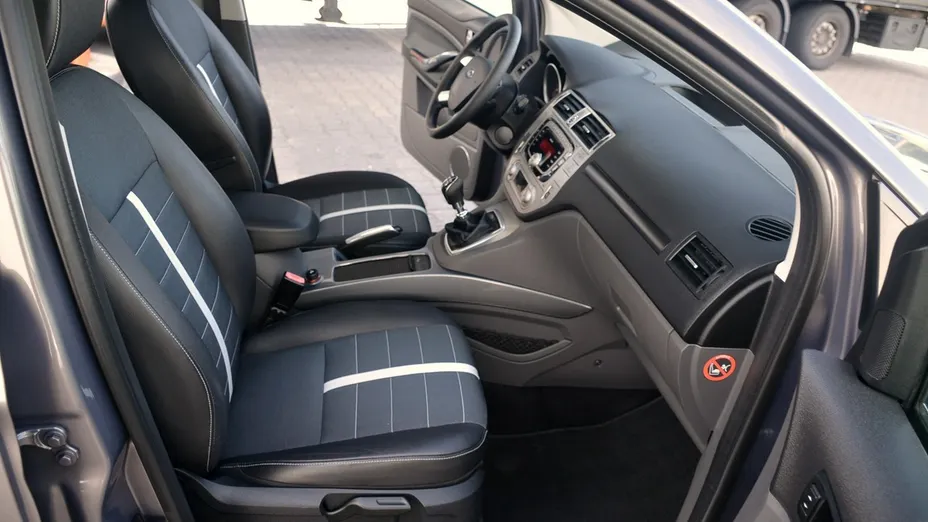 FORD Kuga -