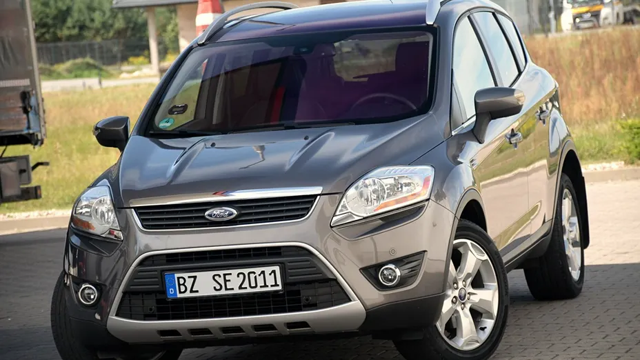 FORD Kuga -