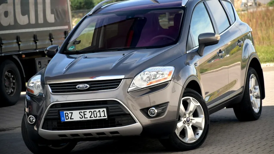 FORD Kuga -