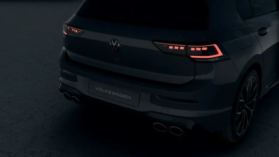 VOLKSWAGEN Golf -