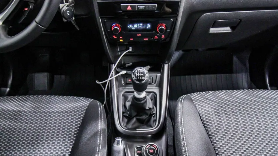 SUZUKI Vitara -