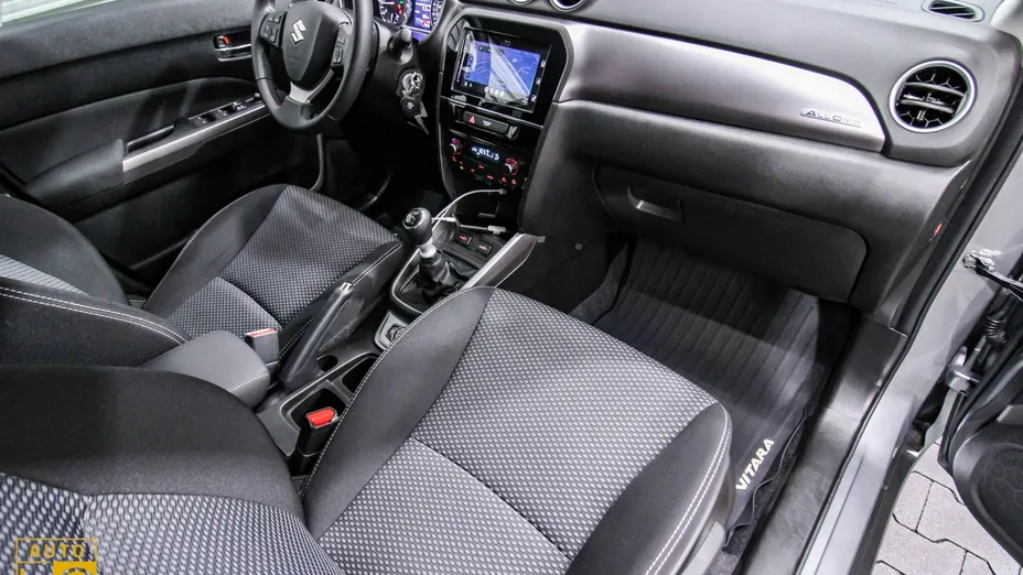 SUZUKI Vitara -
