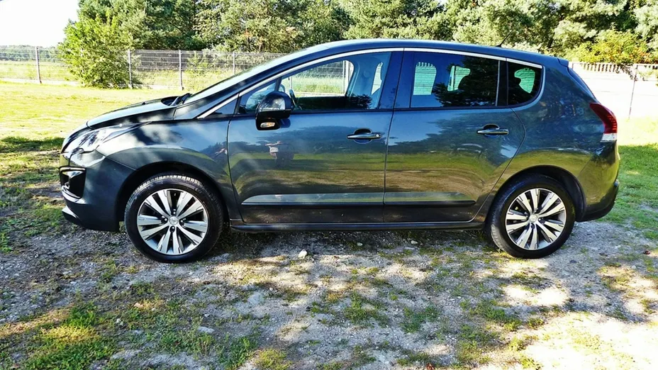 PEUGEOT 3008 -