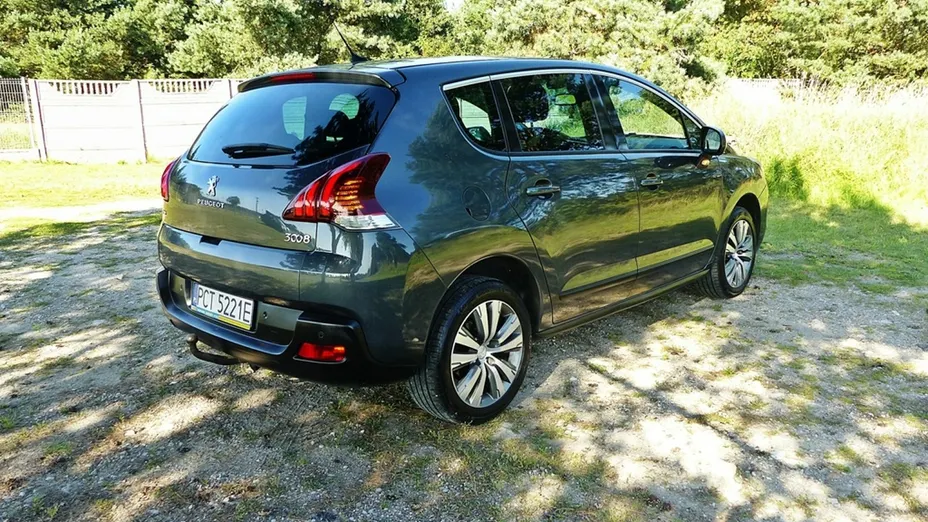 PEUGEOT 3008 -