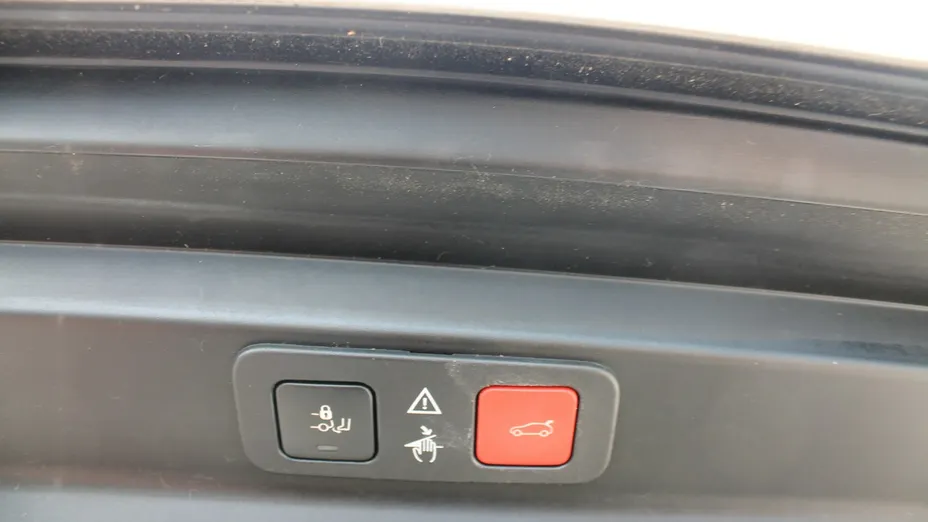 PEUGEOT 5008 -