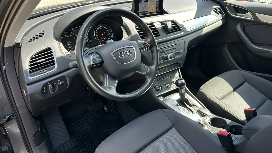 AUDI Q3 -