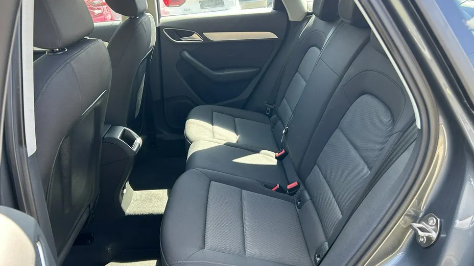 AUDI Q3 -