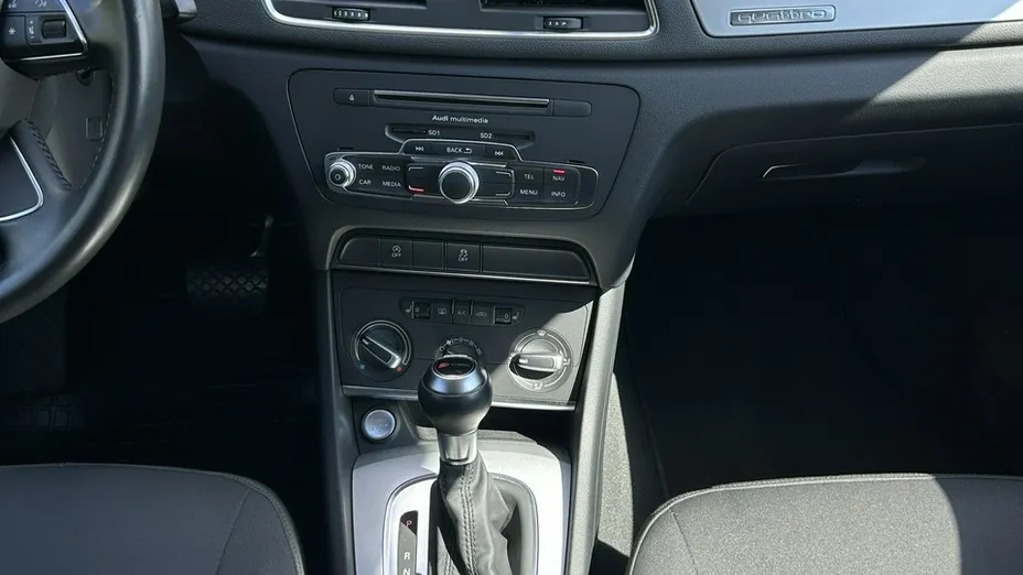 AUDI Q3 -