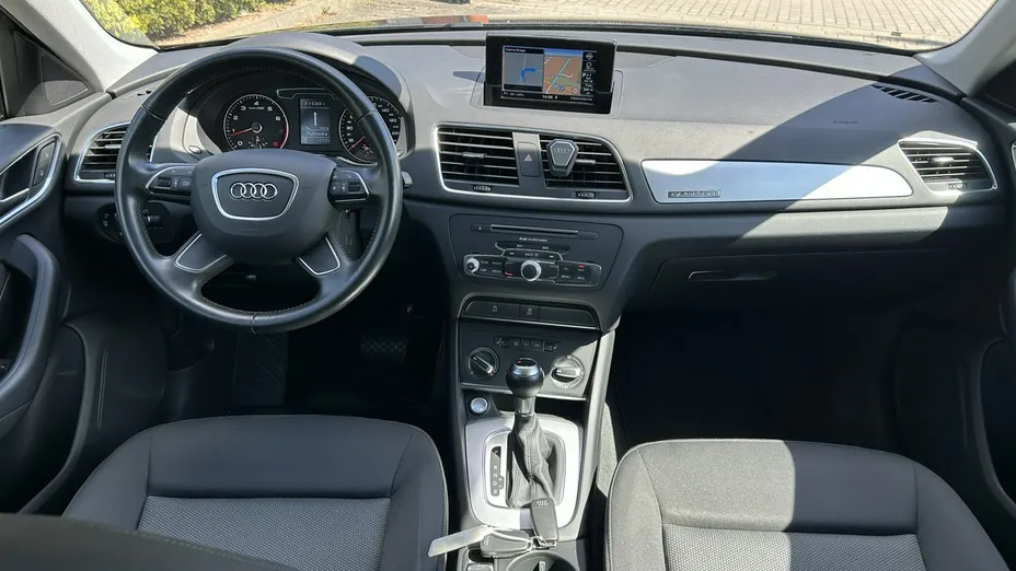 AUDI Q3 -