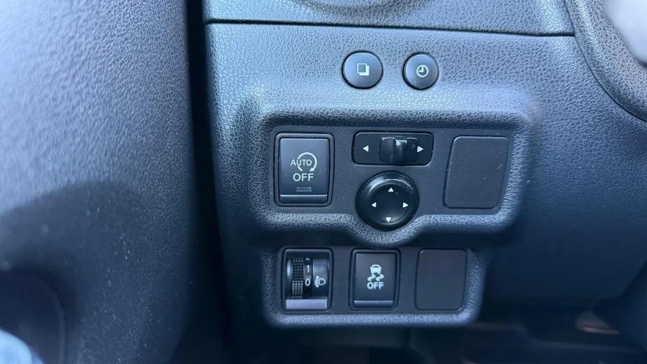 NISSAN Note -