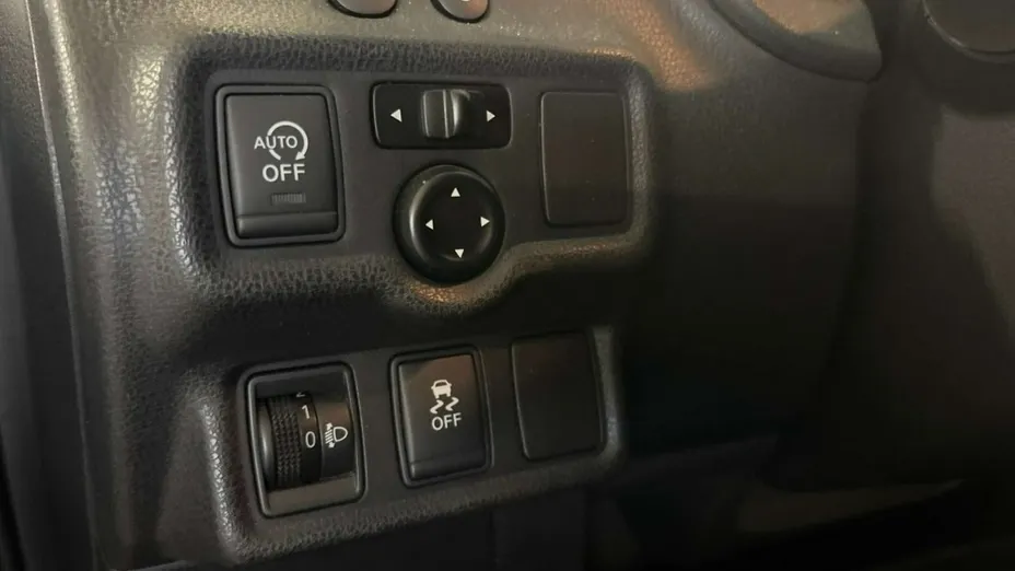 NISSAN Note -