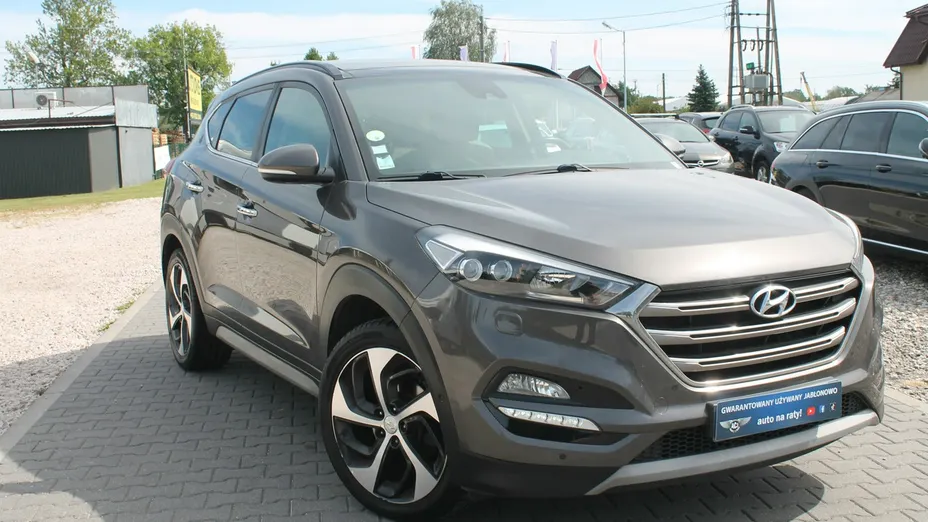 HYUNDAI Tucson -