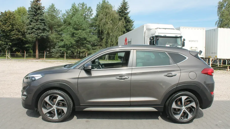 HYUNDAI Tucson -